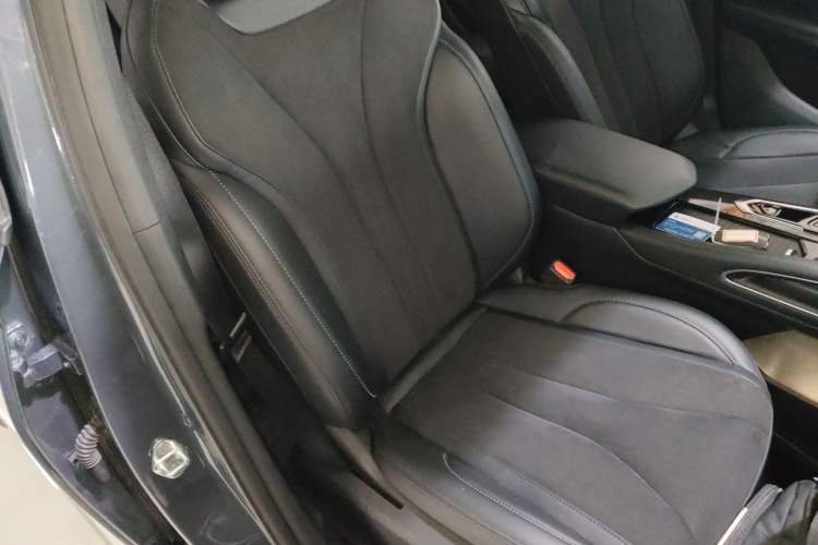 Used Geely Auto Monjaro L 2022 1.5T Thunder Hi·F Plug-in Hybrid Super Rui Right Front Seat