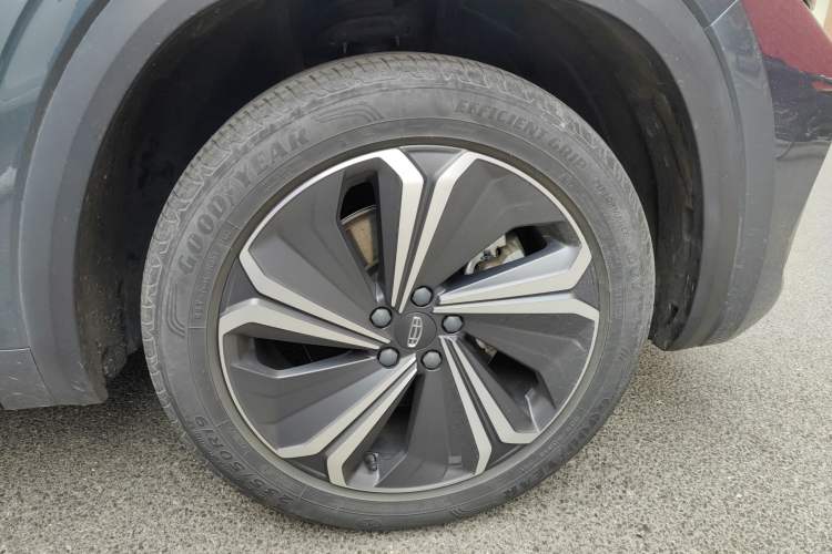 Used Geely Auto Monjaro L 2022 1.5T Thunder Hi·F Plug-in Hybrid Super Rui Right Front Wheel Hub