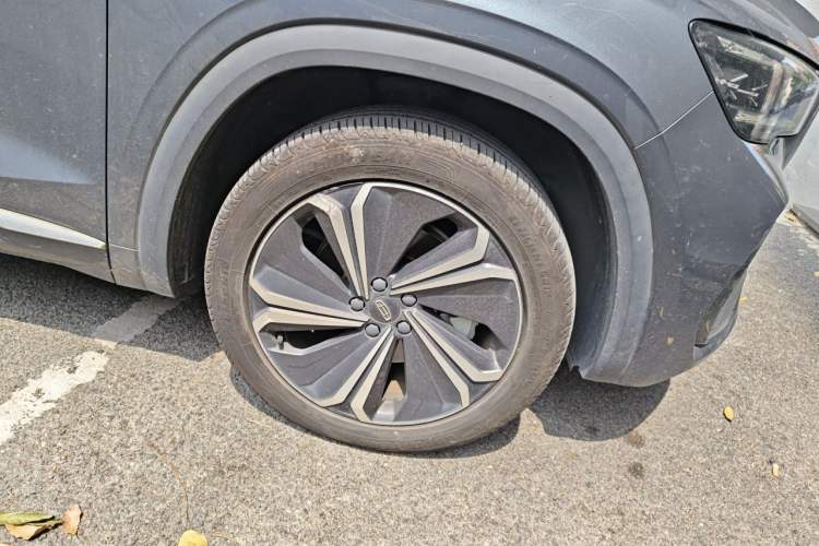 Used Geely Auto Monjaro L 2022 1.5T Thunder Hi·F Plug-in Hybrid Super Rui Right Front Wheel Hub