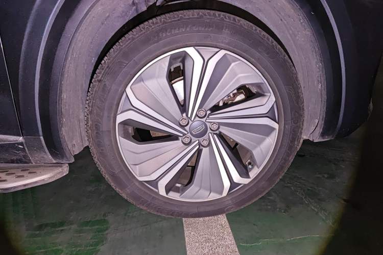 Used Geely Auto Monjaro L 2022 1.5T Thunder Hi·F Plug-in Hybrid Super Rui Right Front Wheel Hub