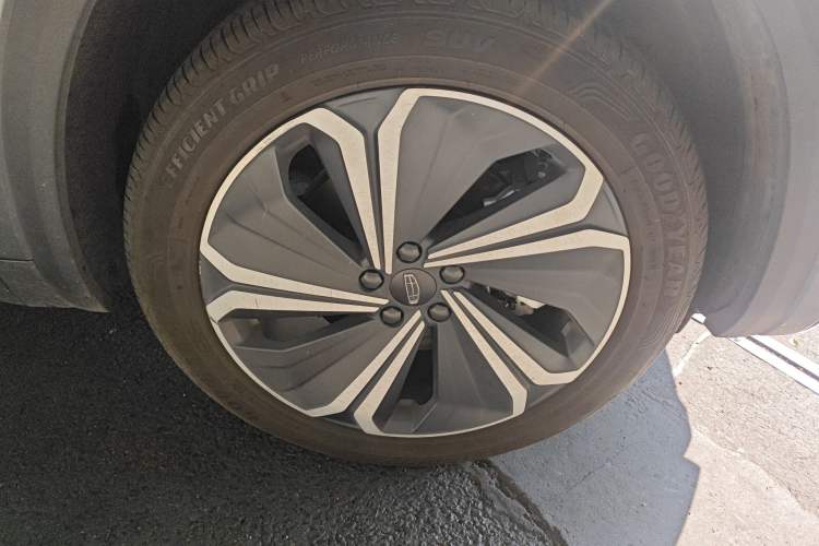 Used Geely Auto Monjaro L 2022 1.5T Thunder Hi·F Plug-in Hybrid Super Rui Right Front Wheel Hub