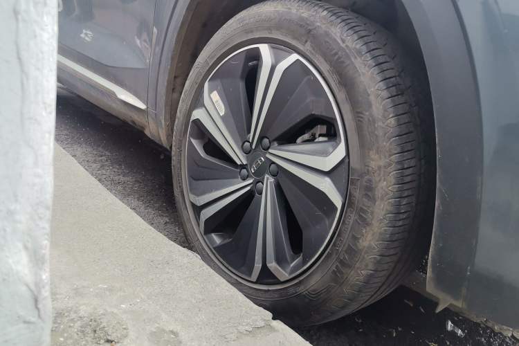Used Geely Auto Monjaro L 2022 1.5T Leishen Hi·F Plug-in Hybrid Super Xun Right Front Wheel Hub