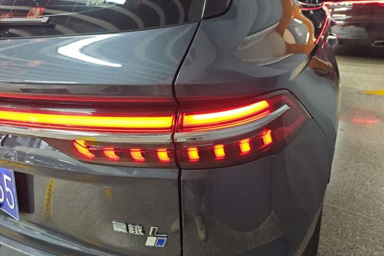 Used Geely Auto Monjaro L 2022 1.5T Leishen Hi·F Plug-in Hybrid Super Xun Right Rear Taillight