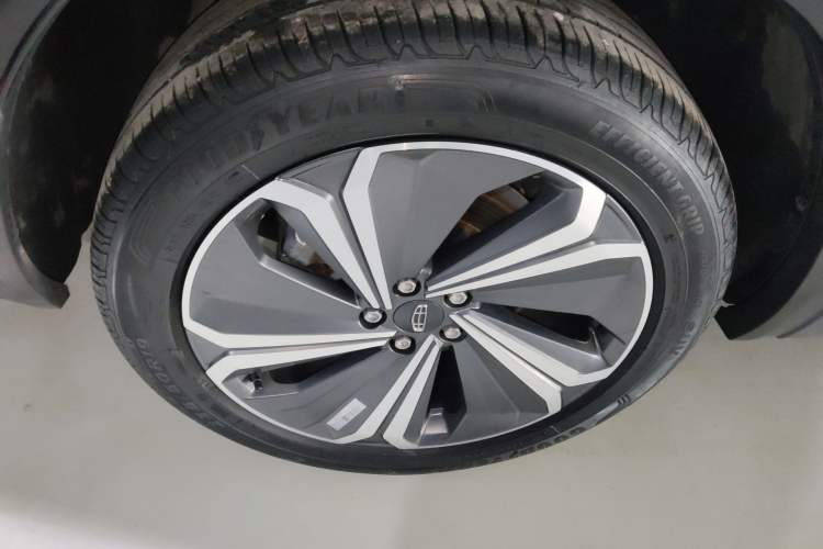 Used Geely Auto Monjaro L 2022 1.5T Thunder Hi·F Plug-in Hybrid Super Rui Right Rear Wheel Hub