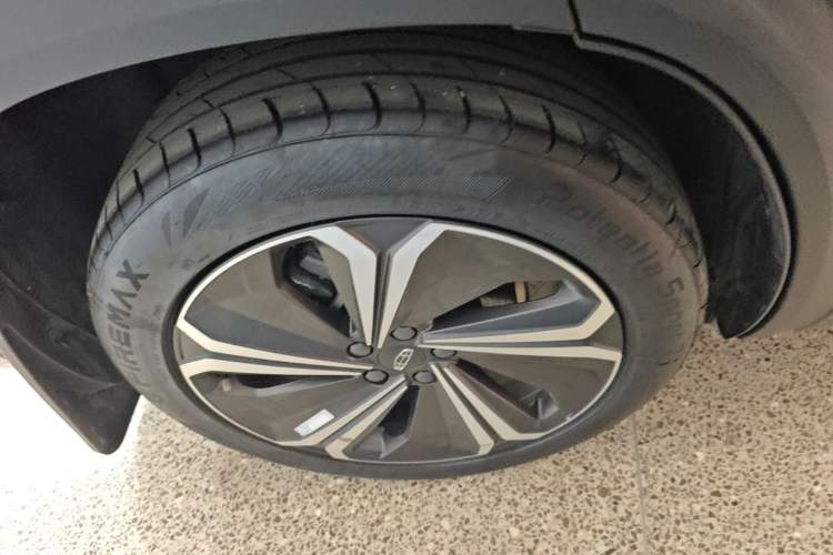 Used Geely Auto Monjaro L 2022 1.5T Leishen Hi·F Plug-in Hybrid Super Xun Right Rear Wheel Hub