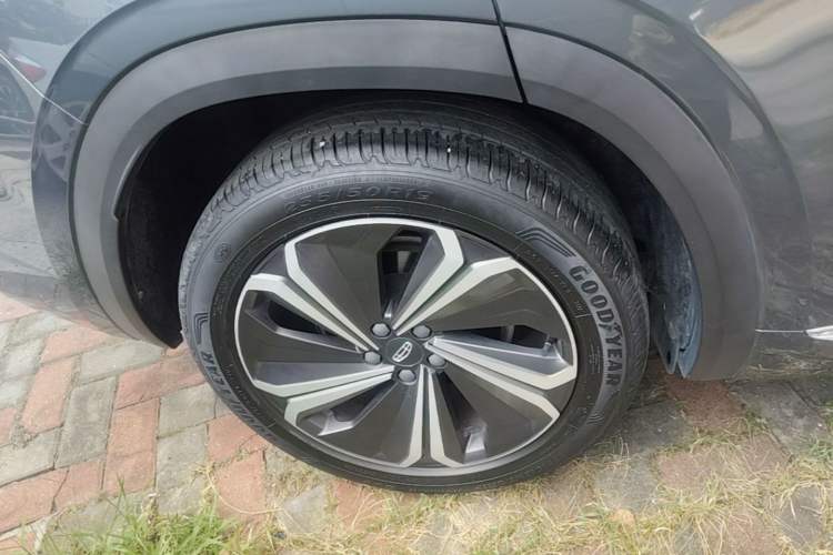 Used Geely Auto Monjaro L 2022 1.5T Thunder Hi·F Plug-in Hybrid Super Rui Right Rear Wheel Hub