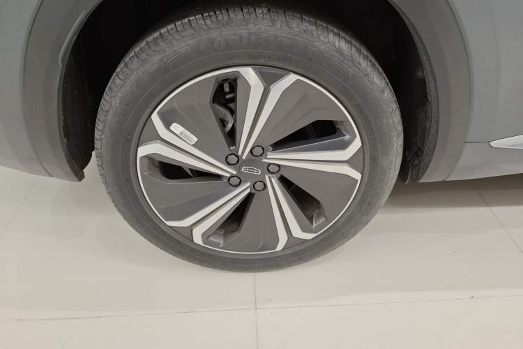 Used Geely Auto Monjaro L 2022 1.5T Thunder Hi·F Plug-in Hybrid Super Rui Right Rear Wheel Hub