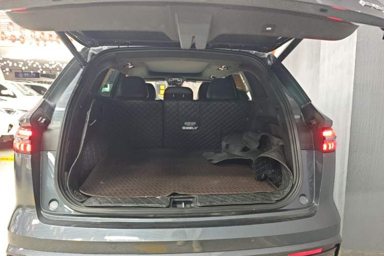 Used Geely Auto Monjaro L 2022 1.5T Leishen Hi·F Plug-in Hybrid Super Xun Trunk