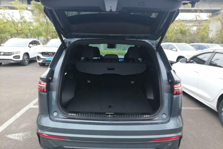 Used Geely Auto Monjaro L 2022 1.5T Thunder Hi·F Plug-in Hybrid Super Rui Trunk