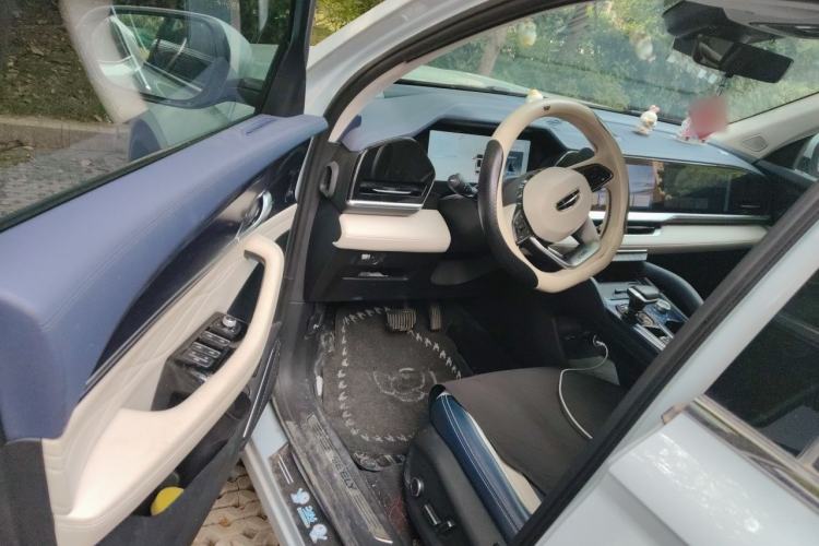 Used Geely Auto Monjaro L 2022 1.5T Leishen Hi·F Plug-in Hybrid Super Xun Driver Seat