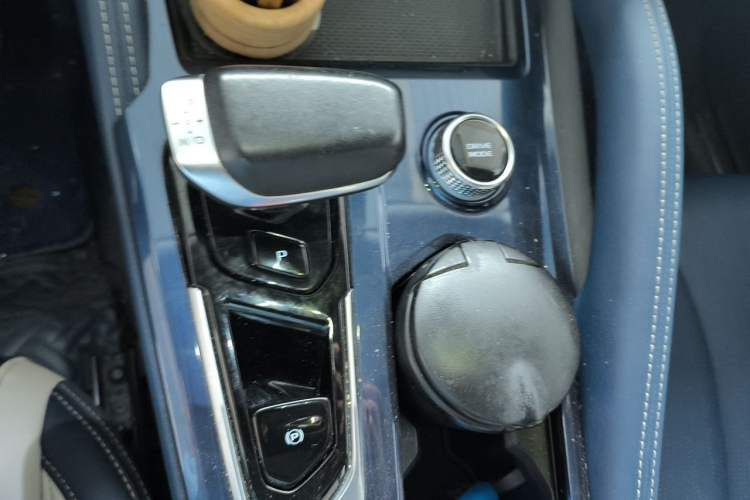 Used Geely Auto Monjaro L 2022 1.5T Thunder Hi·F Plug-in Hybrid Super Rui Gear Lever