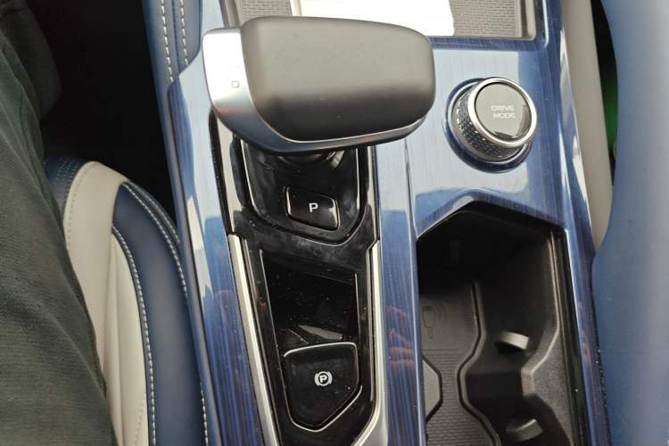 Used Geely Auto Monjaro L 2022 1.5T Thunder Hi·F Plug-in Hybrid Super Rui Gear Lever