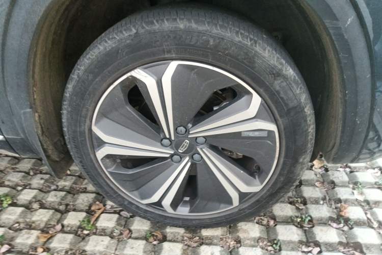Used Geely Auto Monjaro L 2022 1.5T Leishen Hi·F Plug-in Hybrid Super Xun Right Front Wheel Hub
