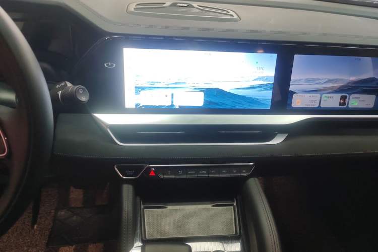 Used Geely Auto Monjaro L 2022 1.5T Leishen Hi·F Plug-in Hybrid Super Xun Audio And AC Panel