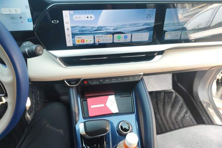 Used Geely Auto Monjaro L 2022 1.5T Leishen Hi·F Plug-in Hybrid Super Xun Audio And AC Panel