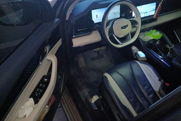 Used Geely Auto Monjaro L 2022 1.5T Leishen Hi·F Plug-in Hybrid Super Xun Driver Seat