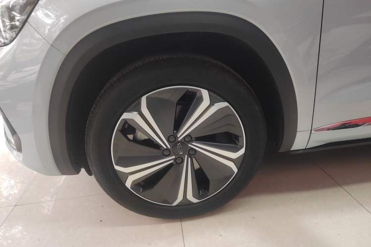Used Geely Auto Monjaro L 2022 1.5T Leishen Hi·F Plug-in Hybrid Super Xun Left Front Wheel Hub