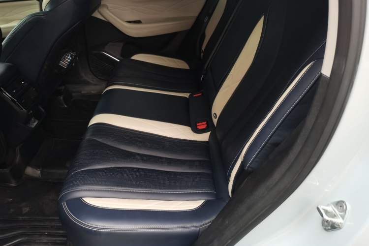 Used Geely Auto Monjaro L 2022 1.5T Thunder Hi·F Plug-in Hybrid Super Rui Left Rear Seat
