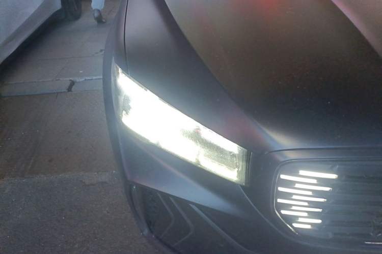 Used Geely Auto Monjaro L 2022 1.5T Leishen Hi·F Plug-in Hybrid Super Xun Right Front Headlight