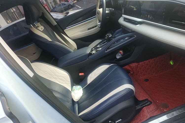 Used Geely Auto Monjaro L 2022 1.5T Leishen Hi·F Plug-in Hybrid Super Xun Right Front Seat