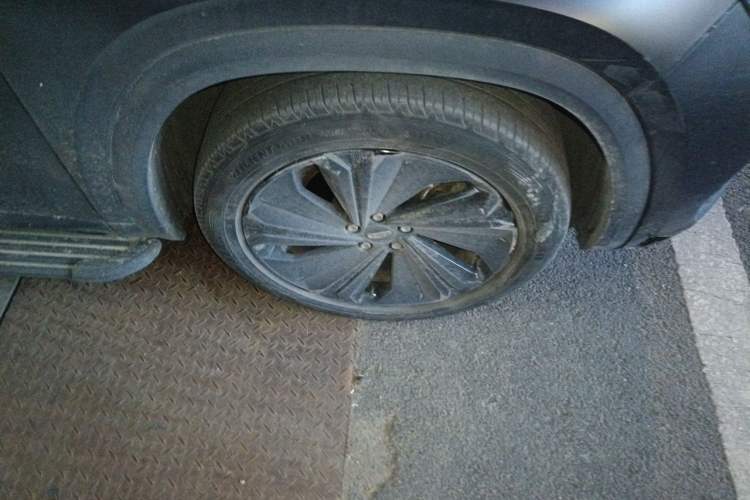 Used Geely Auto Monjaro L 2022 1.5T Leishen Hi·F Plug-in Hybrid Super Xun Right Front Wheel Hub