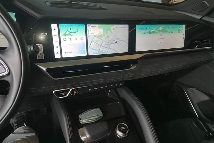 Used Geely Auto Monjaro L 2022 1.5T Leishen Hi·F Plug-in Hybrid Super Xun Audio And AC Panel