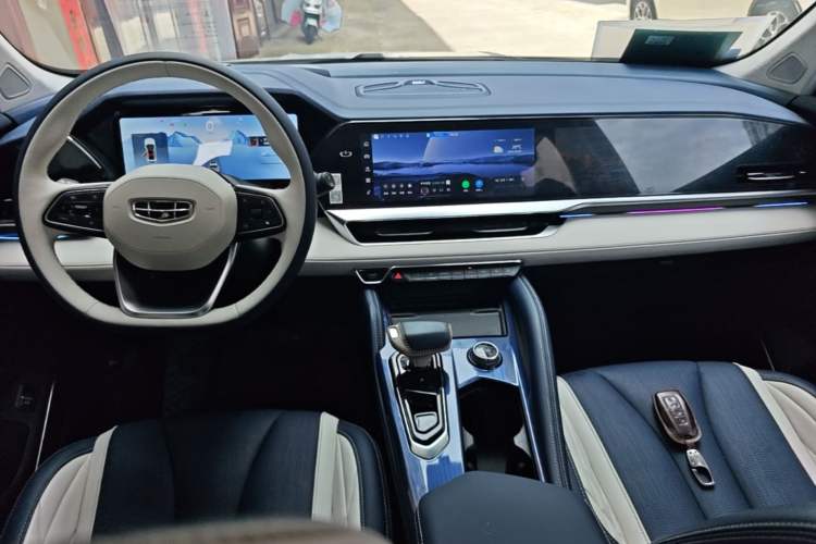 Used Geely Auto Monjaro L 2022 1.5T Leishen Hi·F Plug-in Hybrid Super Xun Center Console