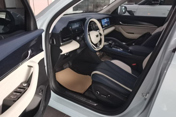 Used Geely Auto Monjaro L 2022 1.5T Leishen Hi·F Plug-in Hybrid Super Xun Driver Seat