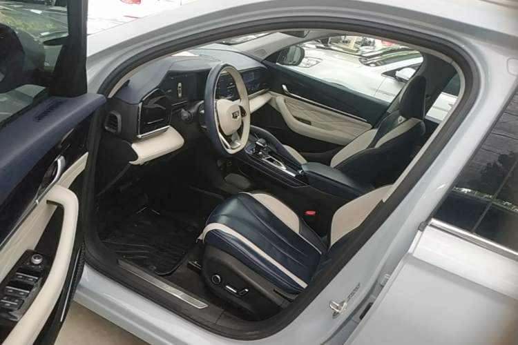Used Geely Auto Monjaro L 2022 1.5T Leishen Hi·F Plug-in Hybrid Super Xun Driver Seat