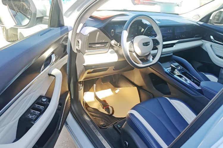 Used Geely Auto Monjaro L 2022 1.5T Leishen Hi·F Plug-in Hybrid Super Xun Driver Seat