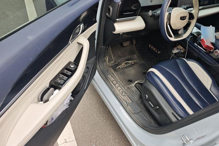 Used Geely Auto Monjaro L 2022 1.5T Leishen Hi·F Plug-in Hybrid Super Xun Driver Seat