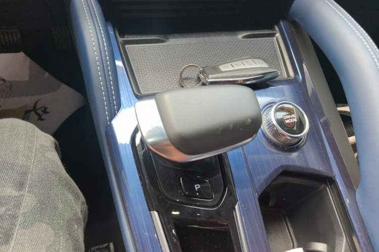 Used Geely Auto Monjaro L 2022 1.5T Thunder Hi·F Plug-in Hybrid Super Rui Gear Lever