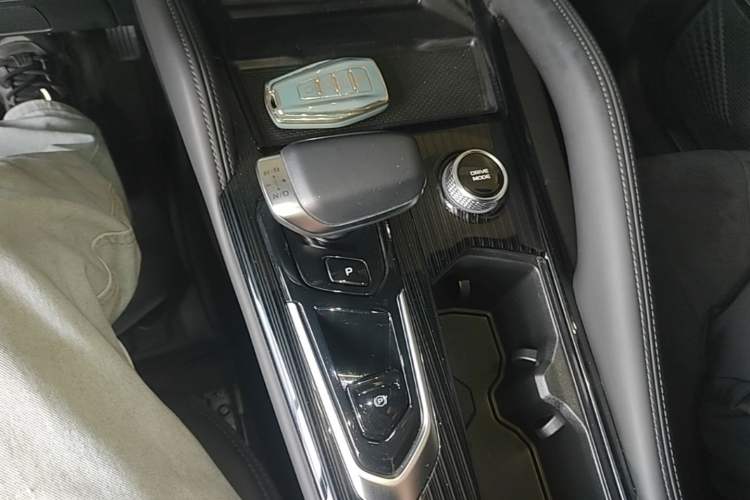 Used Geely Auto Monjaro L 2022 1.5T Leishen Hi·F Plug-in Hybrid Super Xun Gear Lever