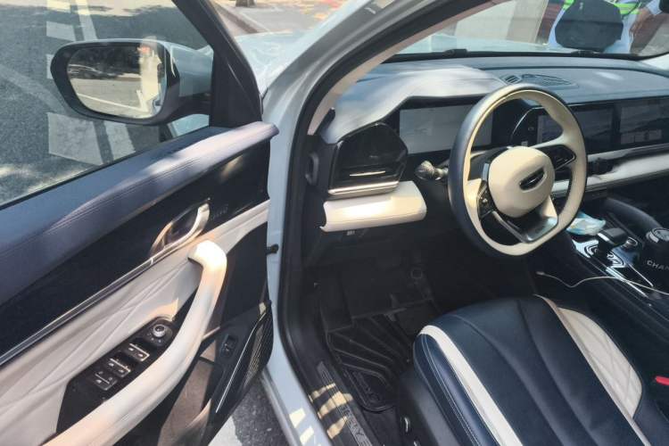 Used Geely Auto Monjaro L 2022 1.5T Leishen Hi·F Plug-in Hybrid Super Xun Interior 3