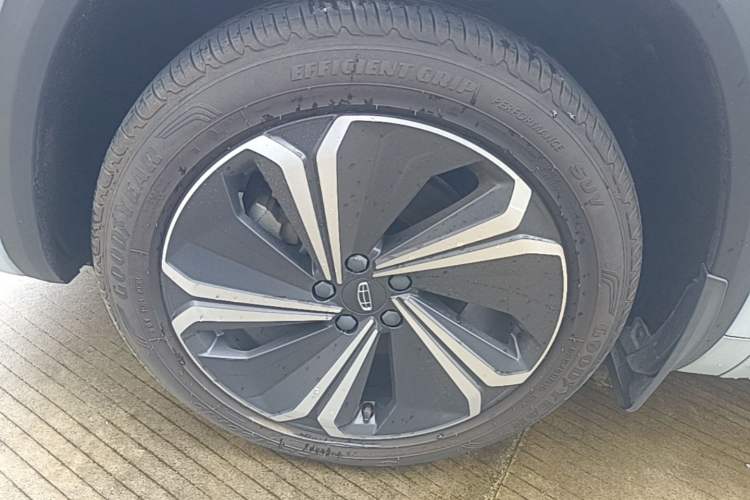 Used Geely Auto Monjaro L 2022 1.5T Thunder Hi·F Plug-in Hybrid Super Rui Left Front Wheel Hub