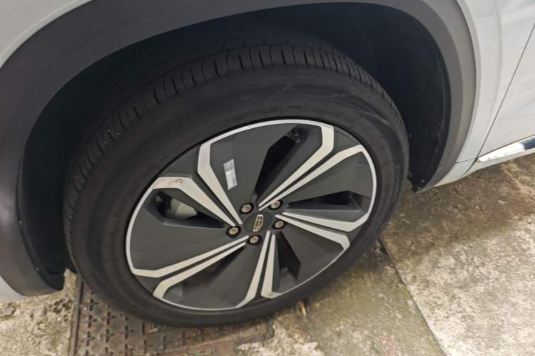 Used Geely Auto Monjaro L 2022 1.5T Leishen Hi·F Plug-in Hybrid Super Xun Left Front Wheel Hub