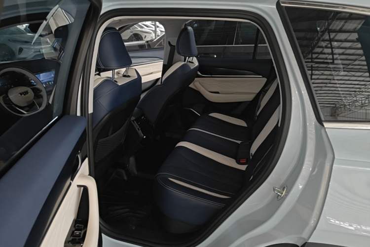 Used Geely Auto Monjaro L 2022 1.5T Leishen Hi·F Plug-in Hybrid Super Xun Left Rear Seat