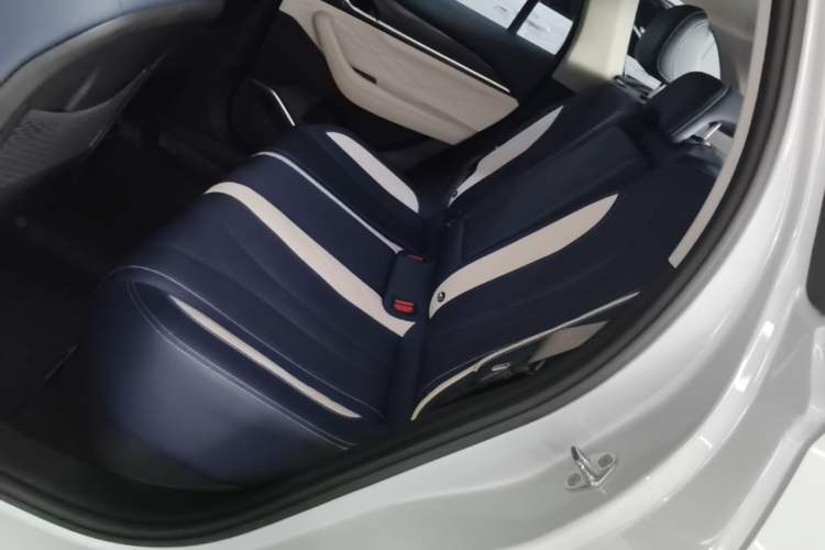 Used Geely Auto Monjaro L 2022 1.5T Leishen Hi·F Plug-in Hybrid Super Xun Left Rear Seat