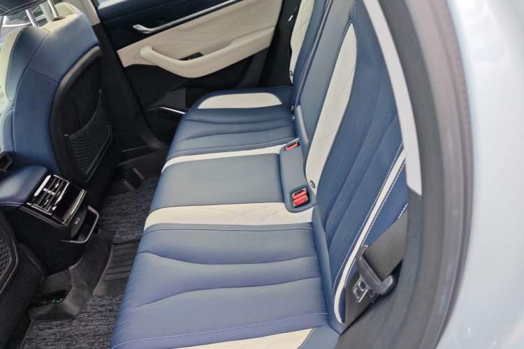 Used Geely Auto Monjaro L 2022 1.5T Leishen Hi·F Plug-in Hybrid Super Xun Left Rear Seat