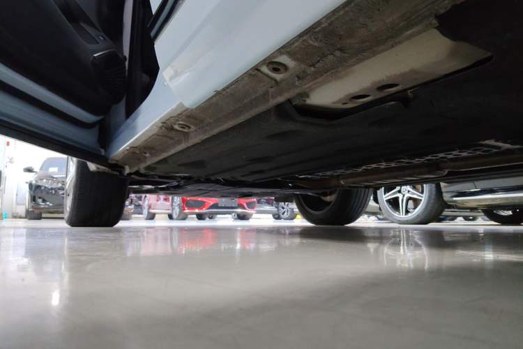 Used Geely Auto Monjaro L 2022 1.5T Thunder Hi·F Plug-in Hybrid Super Rui Left Side Sill