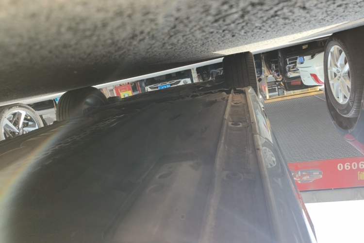 Used Geely Auto Monjaro L 2022 1.5T Thunder Hi·F Plug-in Hybrid Super Rui Left Side Sill