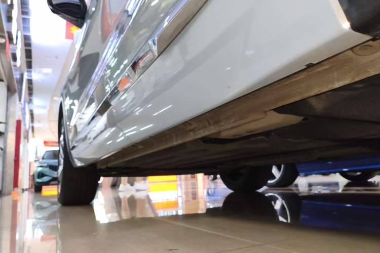 Used Geely Auto Monjaro L 2022 1.5T Leishen Hi·F Plug-in Hybrid Super Xun Left Side Sill