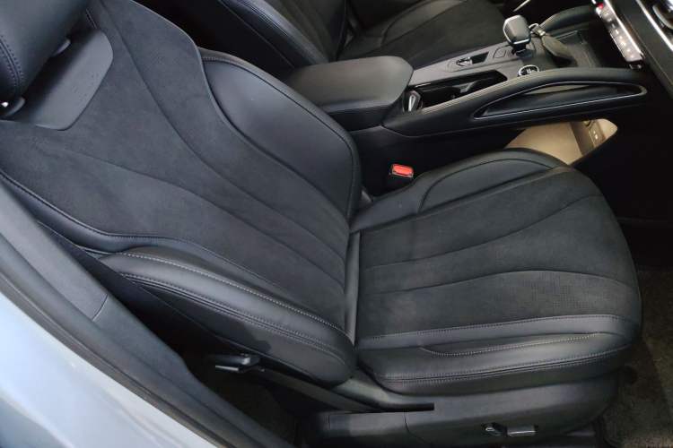 Used Geely Auto Monjaro L 2022 1.5T Thunder Hi·F Plug-in Hybrid Super Rui Right Front Seat