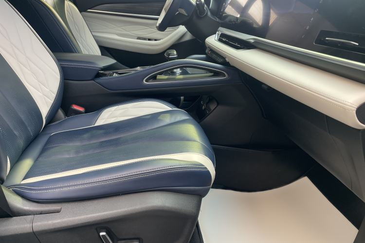 Used Geely Auto Monjaro L 2022 1.5T Thunder Hi·F Plug-in Hybrid Super Rui Right Front Seat