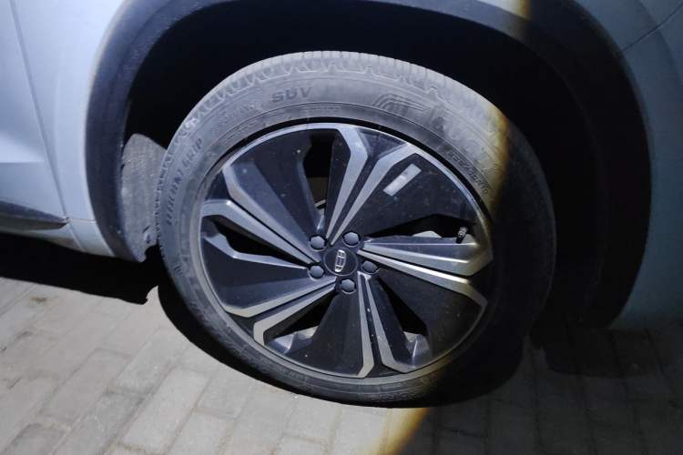 Used Geely Auto Monjaro L 2022 1.5T Thunder Hi·F Plug-in Hybrid Super Rui Right Front Wheel Hub
