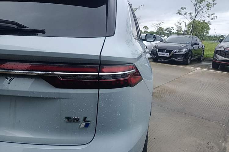 Used Geely Auto Monjaro L 2022 1.5T Thunder Hi·F Plug-in Hybrid Super Rui Right Rear Taillight
