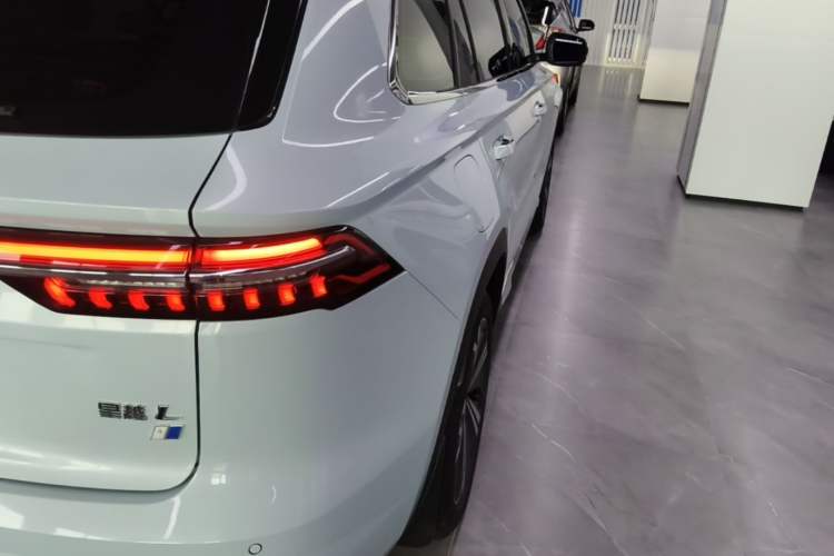 Used Geely Auto Monjaro L 2022 1.5T Leishen Hi·F Plug-in Hybrid Super Xun Right Rear Taillight