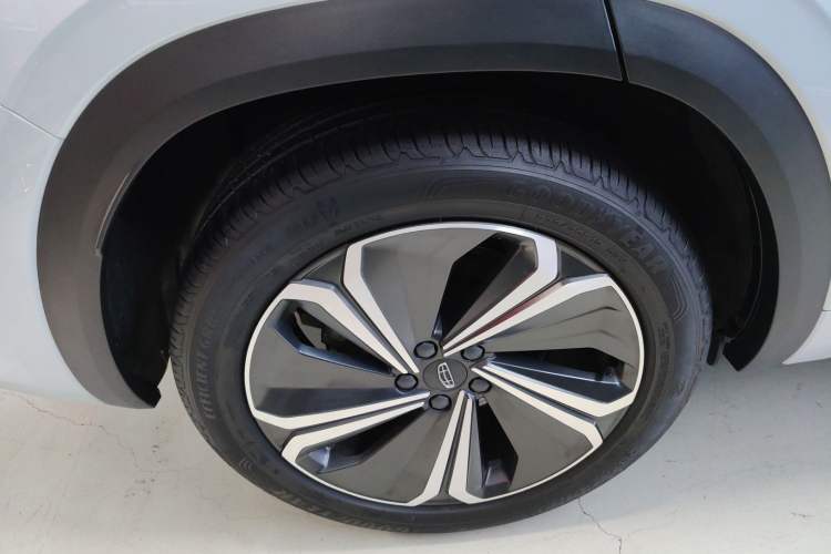 Used Geely Auto Monjaro L 2022 1.5T Thunder Hi·F Plug-in Hybrid Super Rui Right Rear Wheel Hub