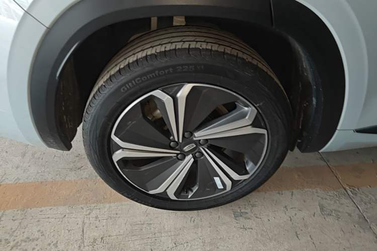 Used Geely Auto Monjaro L 2022 1.5T Leishen Hi·F Plug-in Hybrid Super Xun Right Rear Wheel Hub