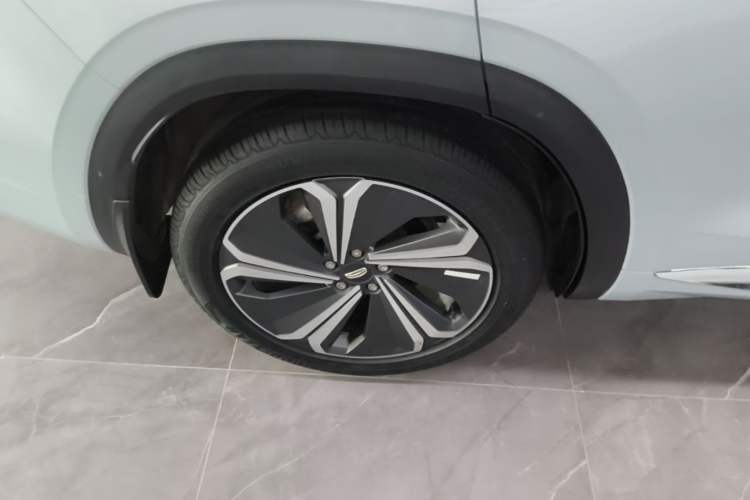 Used Geely Auto Monjaro L 2022 1.5T Leishen Hi·F Plug-in Hybrid Super Xun Right Rear Wheel Hub